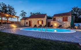 Villa Viktorija